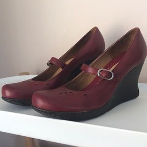 Red Kenneth Cole wedges